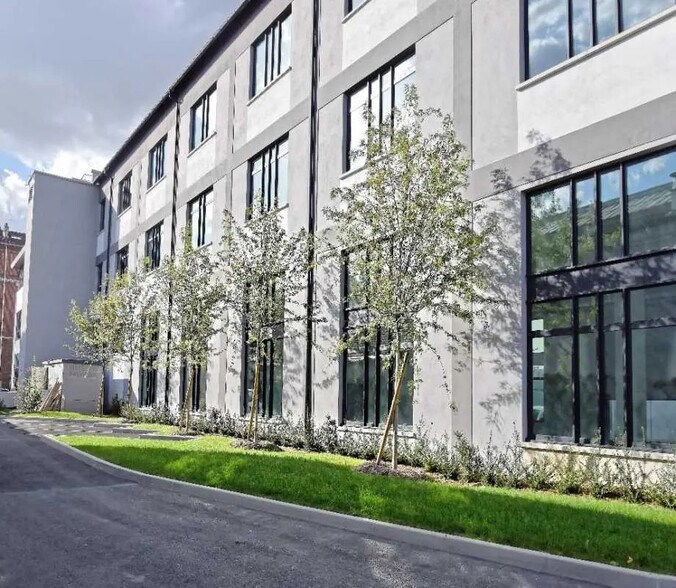 Bureau dans Ivry-sur-Seine à louer - Photo du bâtiment - Image 2 de 23