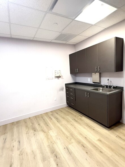 601 N Federal Hwy, Hallandale Beach, FL à louer - Photo du bâtiment - Image 3 de 22
