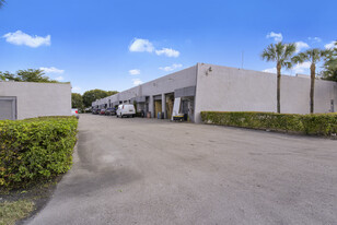 1341-1359 NW 88th Ave, Miami FL - Entrepôt