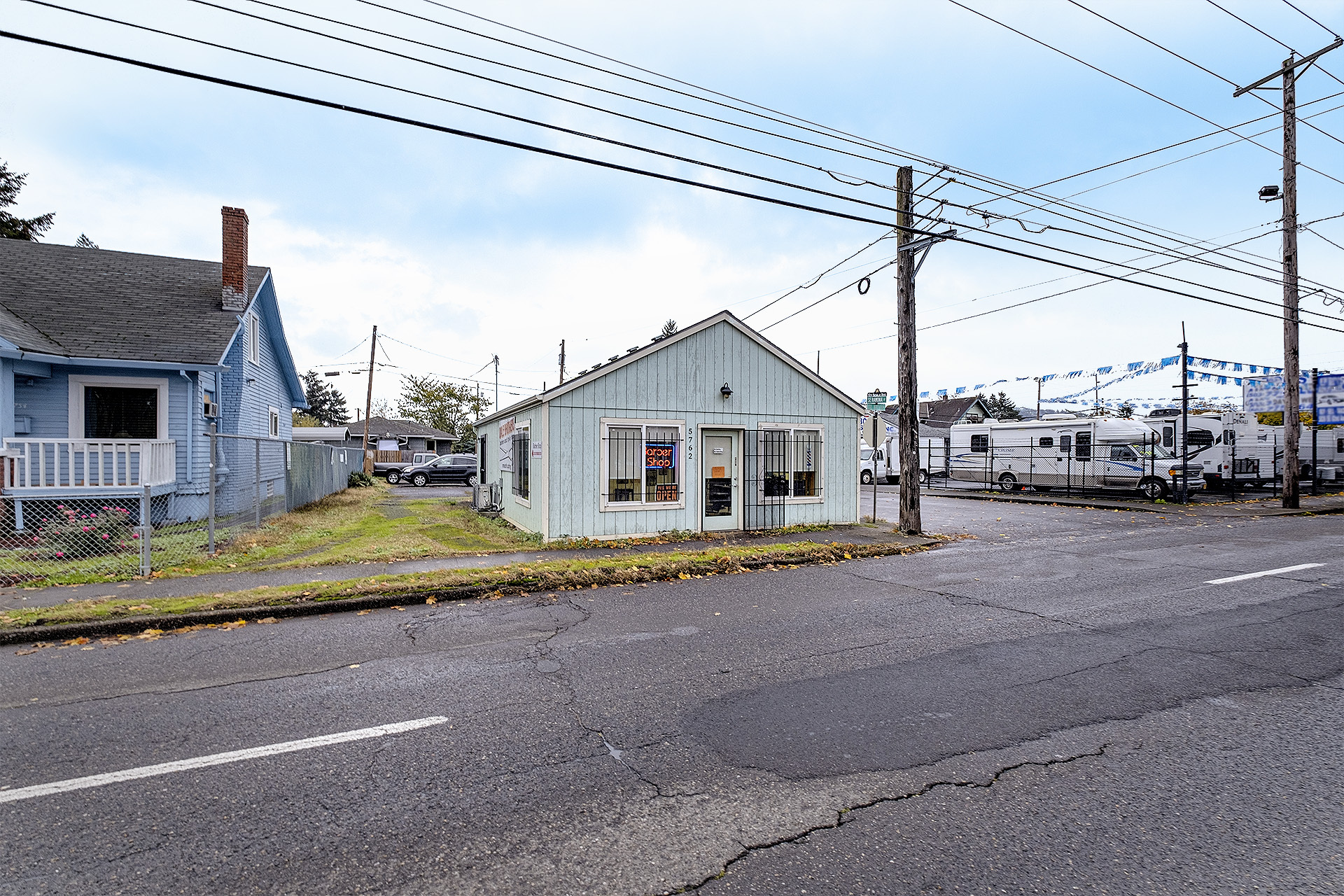 5762 SE 82nd Ave, Portland, OR à vendre Photo du bâtiment- Image 1 de 1