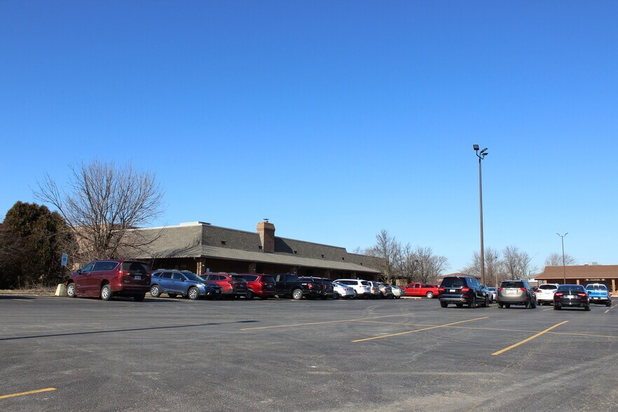 1009 W Laraway Rd, New Lenox, IL à vendre - Photo du bâtiment - Image 2 de 3