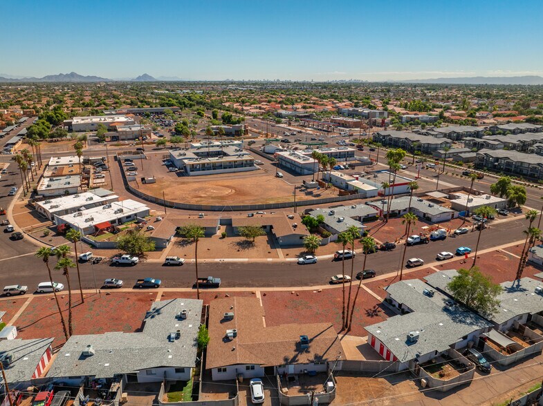 7019 N 76th Ave, Glendale, AZ à vendre - Photo du bâtiment - Image 2 de 12