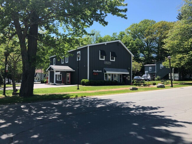 Plus de détails pour 56 Westchester Ave, Pound Ridge, NY - Commerce de détail à louer