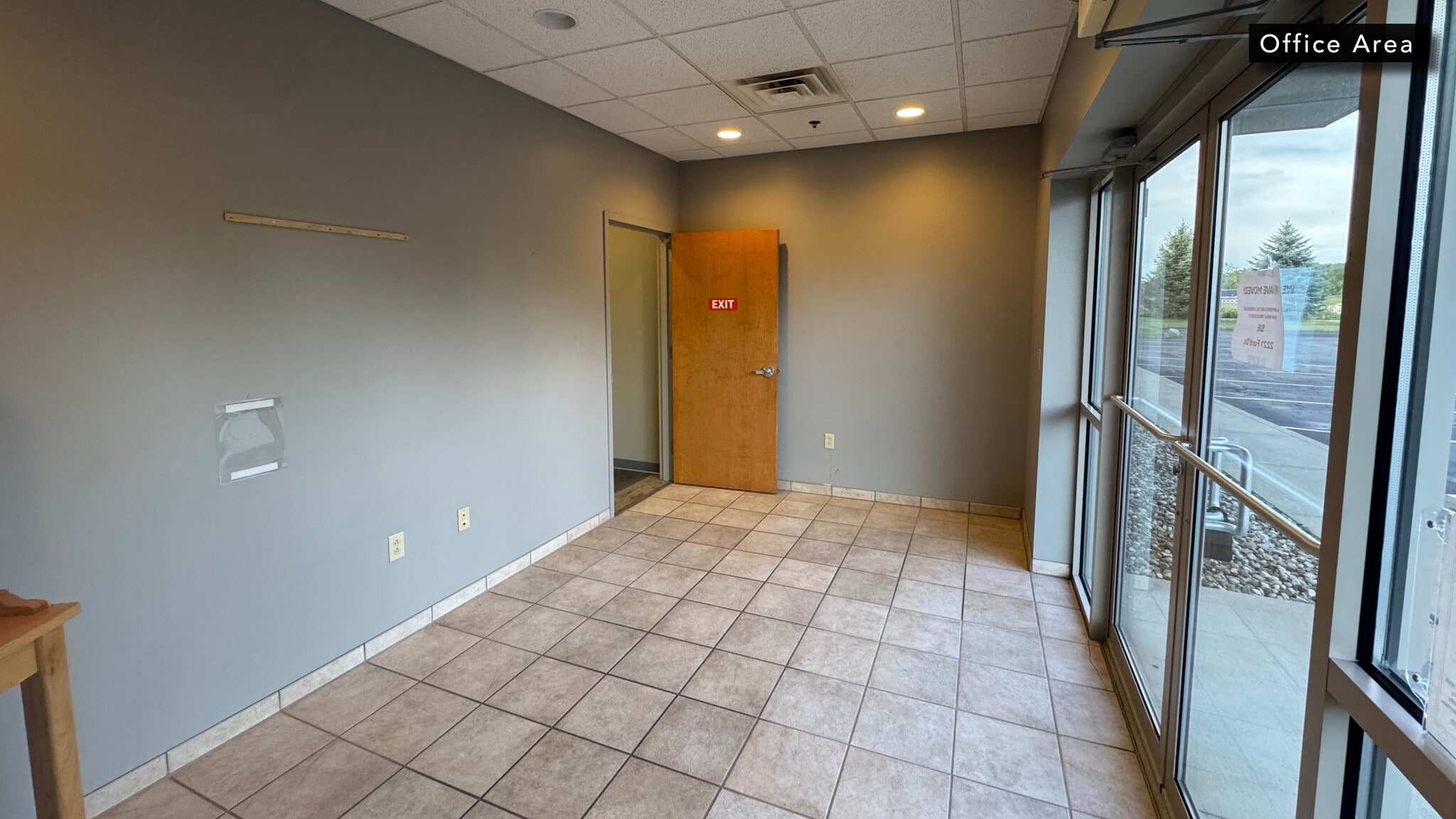 2395 Rock Rd, Ashland, OH for sale Interior Photo- Image 1 of 11