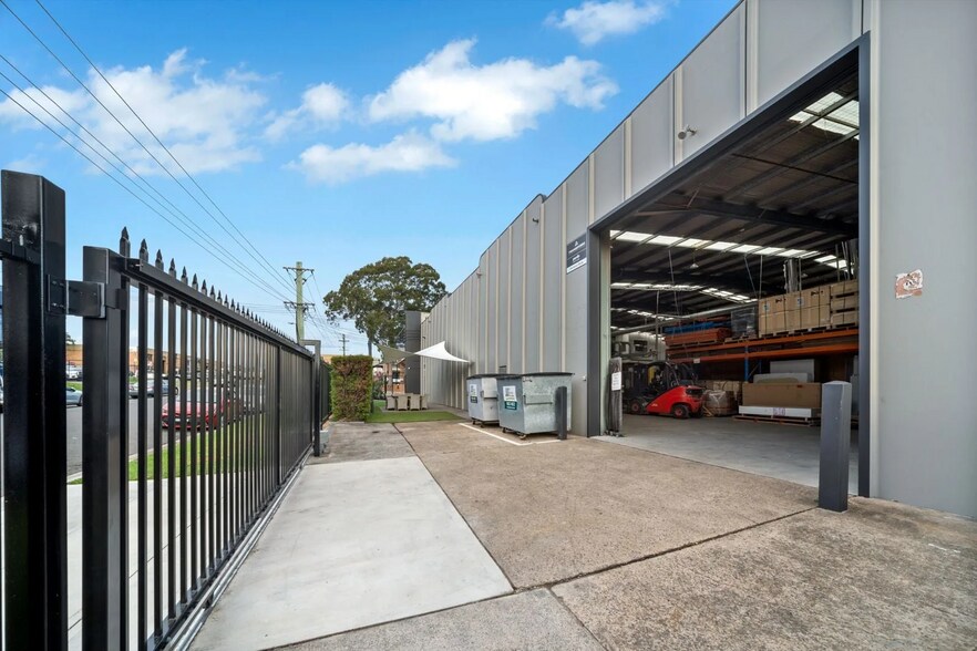 21-23 Elizabeth St, Wetherill Park for sale - Building Photo - Image 2 of 9