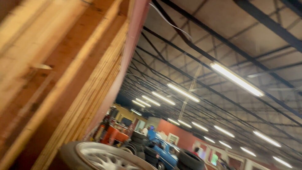 2211 Windsor St, Chattanooga, TN à vendre - Vidéo sur l’inscription commerciale - Image 2 de 80