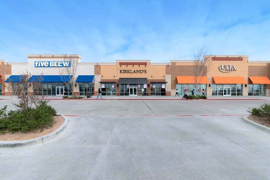 1630 N US-77 Hwy, Waxahachie, TX à louer - Photo du bâtiment - Image 2 de 8