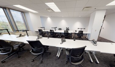 2300 Discovery Dr, Orlando, FL for lease Interior Photo- Image 2 of 2