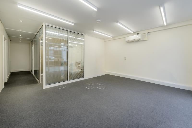 115A Glenthorne Rd, London for lease Interior Photo- Image 1 of 6