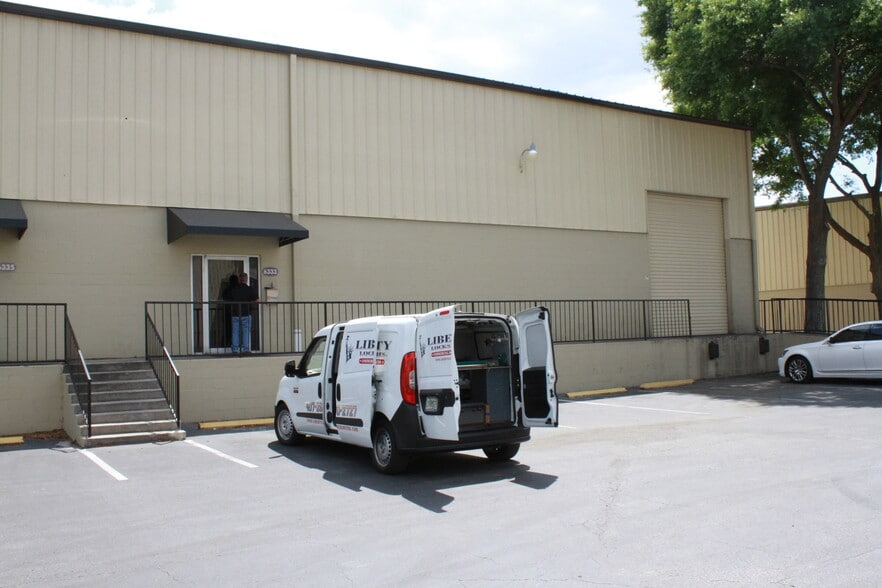 6333-6339 All American Blvd, Orlando, FL for lease - Building Photo - Image 3 of 11