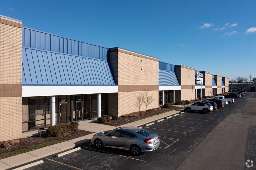 7000-7018 Fairfield Business Ctr, Fairfield, OH à louer - Photo du bâtiment - Image 2 de 5