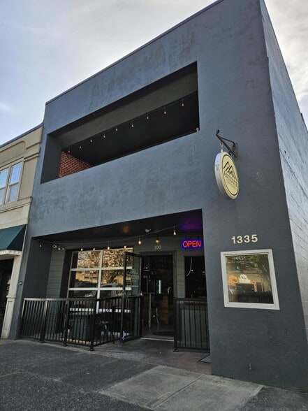 1335 14th Ave, Longview, WA à vendre - Photo du bâtiment - Image 1 de 18