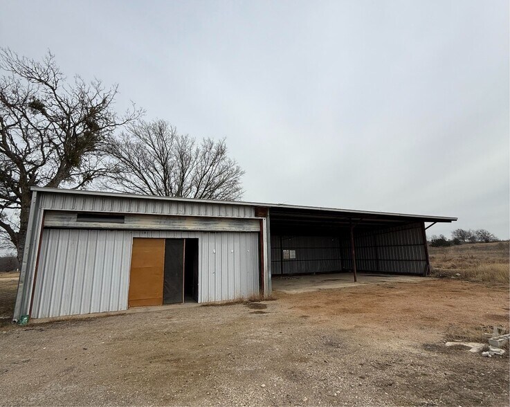 15705 Jacobson Rd, Del Valle, TX à louer - Photo du bâtiment - Image 3 de 8