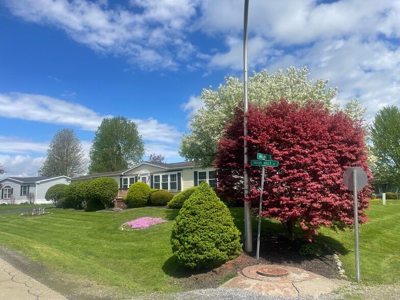 New York 96, Waterloo Township, NY for sale - Primary Photo - Image 1 of 21