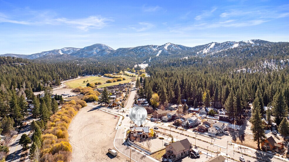 42718 Moonridge Rd, Big Bear Lake, CA à vendre - Photo du bâtiment - Image 3 de 35