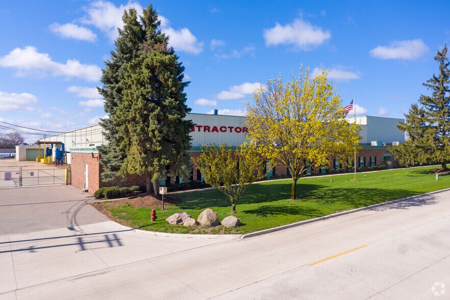 36555 Amrhein Rd, Livonia, MI à vendre - Photo principale - Image 3 de 3