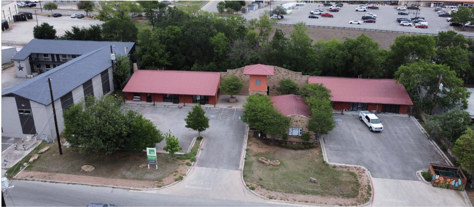 809 12th St, Marble Falls, TX for lease - Building Photo - Image 2 of 8