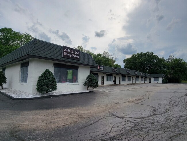 More details for 11100-11118 Veterans Memorial Pky, Lake Saint Louis, MO - Retail for Lease