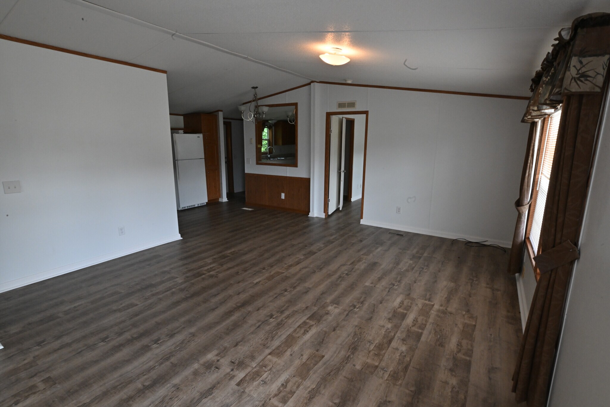 31 Walnut Bottom Rd, Shippensburg, PA for lease Interior Photo- Image 1 of 22