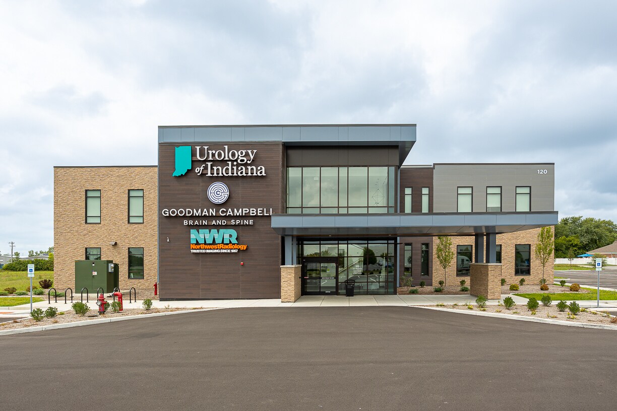 120 Avon Marketplace, Avon, IN à louer Photo principale- Image 1 de 9