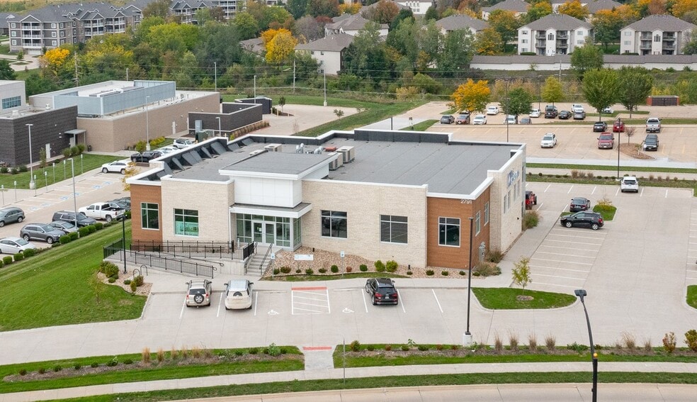 2791 Heartland Dr, Coralville, IA for lease - Building Photo - Image 3 of 7