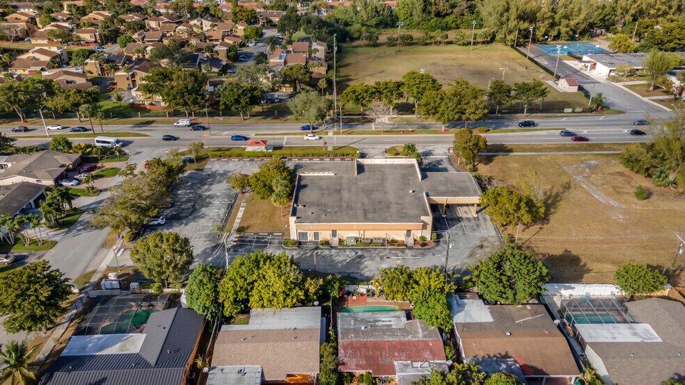 8250 Miramar Pky, Miramar, FL for lease - Building Photo - Image 2 of 4