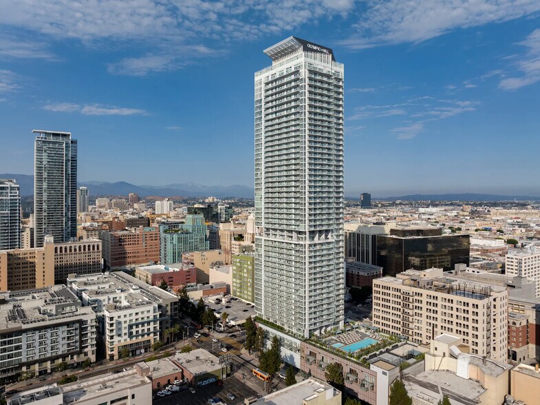 230 W Olympic Blvd, Los Angeles, CA à louer - Photo du bâtiment - Image 1 de 6