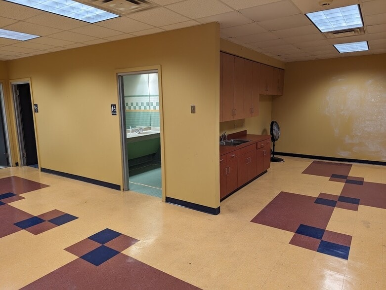 716 Watervliet Ave, Dayton, OH à vendre - Photo intérieure - Image 3 de 7