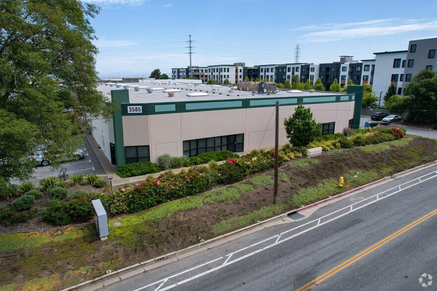 3585 Haven Ave, Menlo Park, CA for lease - Building Photo - Image 3 of 3