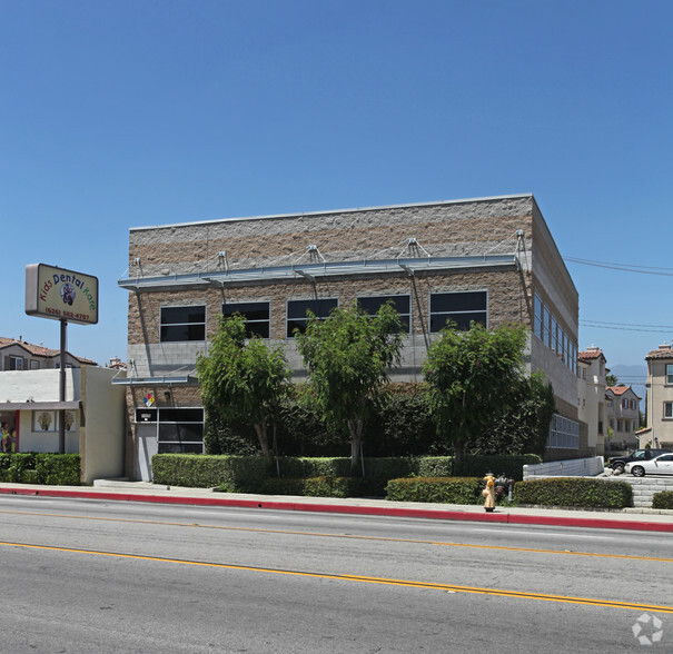 11025 Valley Blvd, El Monte, CA for lease - Building Photo - Image 1 of 5