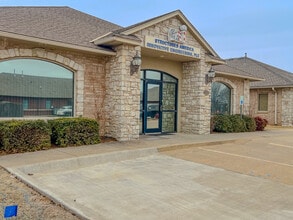2240 NW 164th St, Edmond, OK for sale Interior Photo- Image 2 of 7