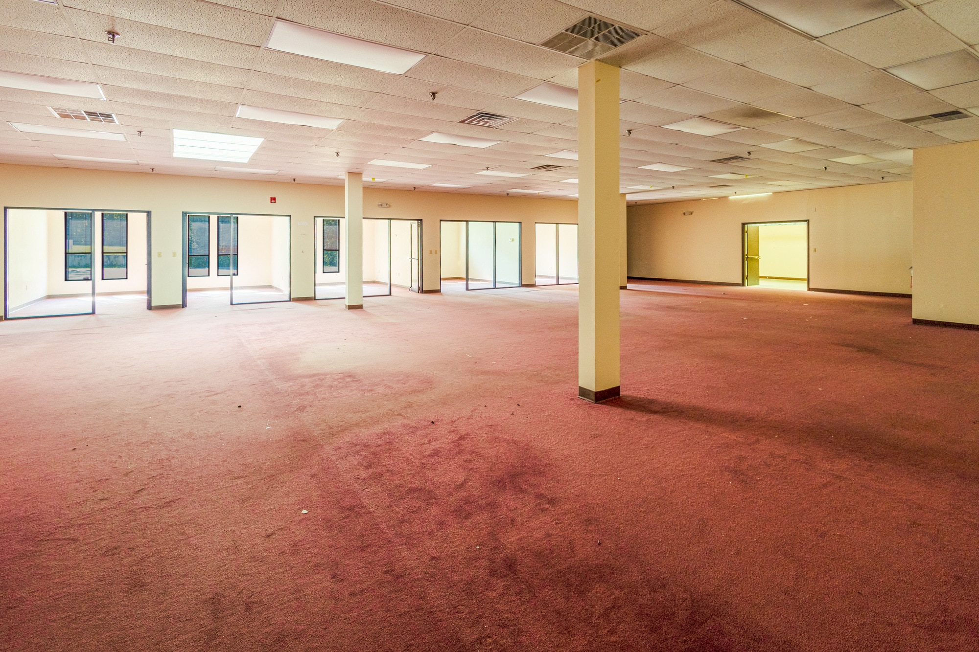 7 Stuart Rd, Chelmsford, MA for lease Interior Photo- Image 1 of 1