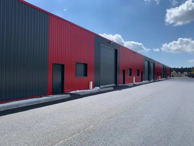 503 Rue André Marie Ampère, Saint-Jean-d'Illac à louer Photo du bâtiment- Image 1 de 6