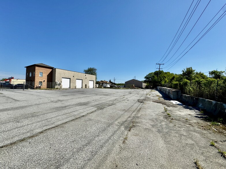 4214 North Point Blvd, Dundalk, MD for lease - Building Photo - Image 3 of 25