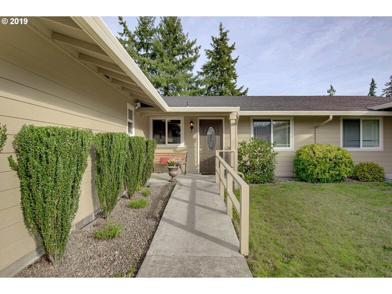 2091 Spruce Ave, Woodland, WA à vendre - Photo du bâtiment - Image 2 de 12