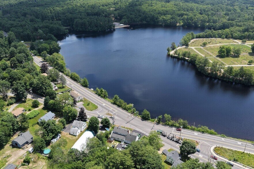 130 High St, Upton, MA à vendre - Aérien - Image 3 de 18