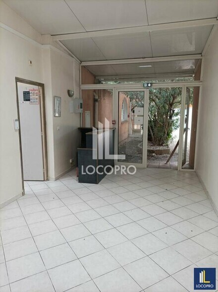 Retail in Cagnes-sur-Mer for sale - Lobby - Image 1 of 14