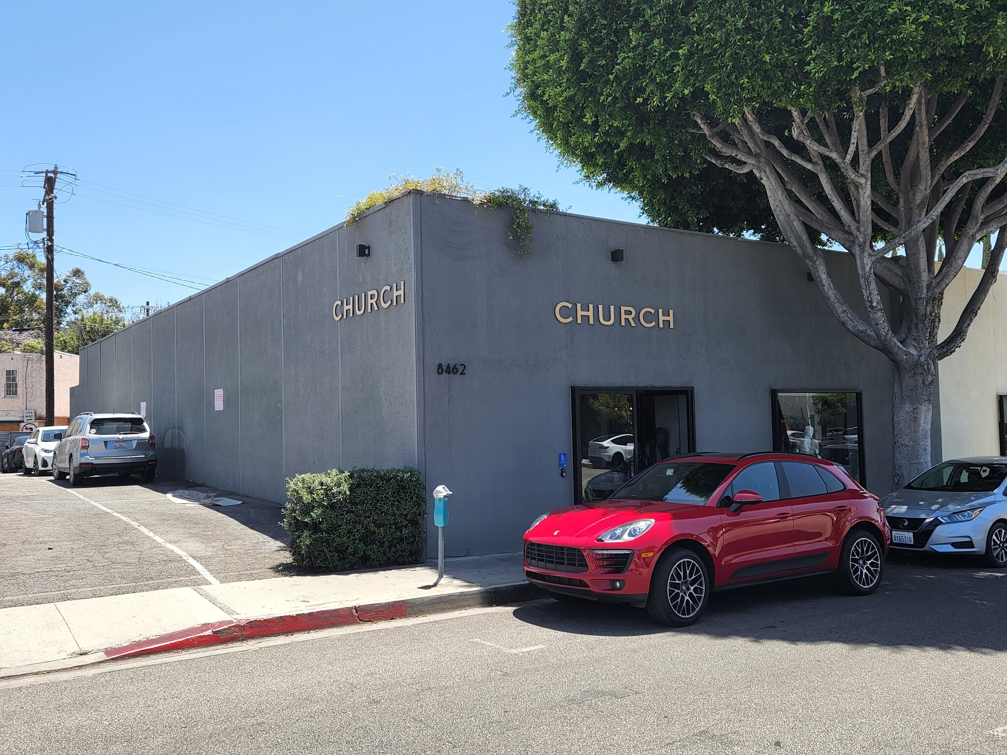 8462 Melrose Ave, Los Angeles, CA for lease Building Photo- Image 1 of 3