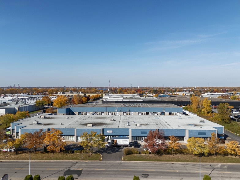 2115-2147 Rue de la Province, Longueuil, QC for lease - Building Photo - Image 1 of 14