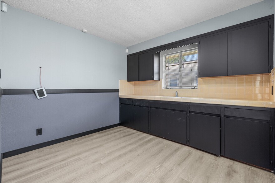 1612 Pecan Blvd, McAllen, TX à vendre - Photo du bâtiment - Image 3 de 49