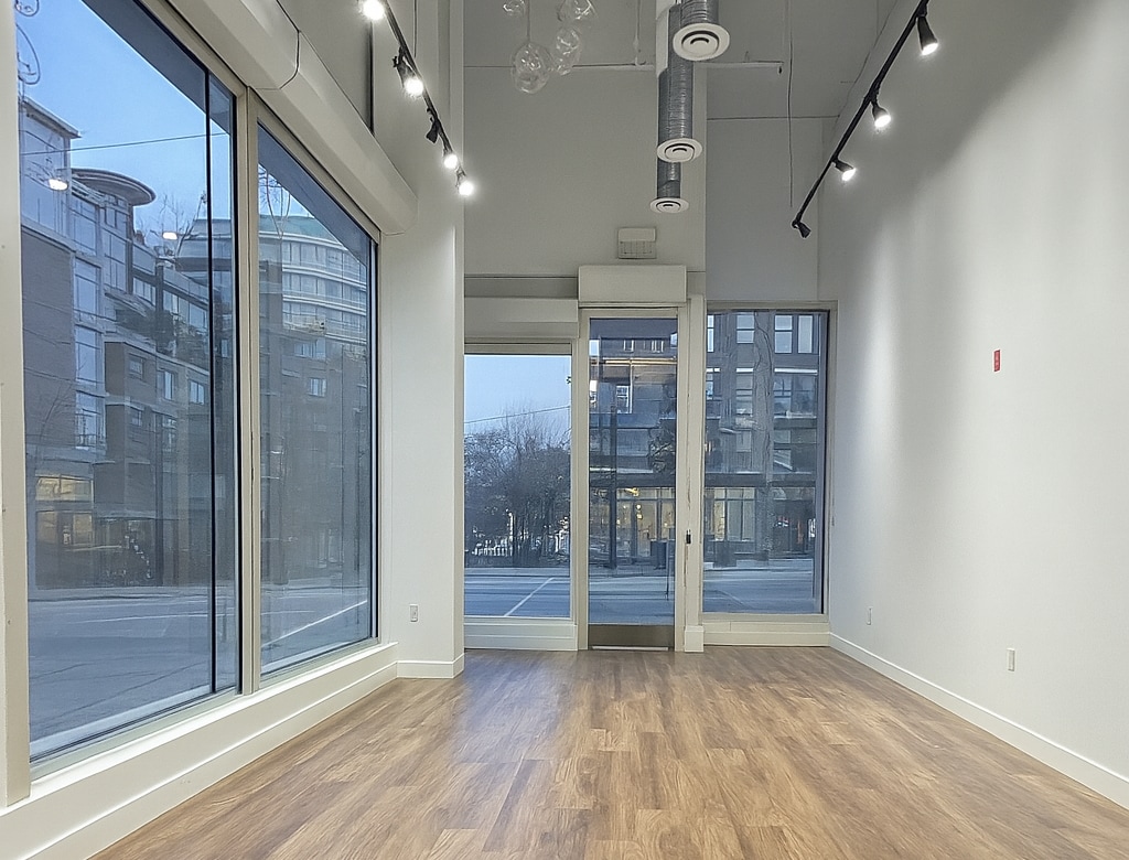 2203-2207 Granville St, Vancouver, BC V6H 4H7 - Unit 2203 -  - Interior Photo - Image 2 of 7