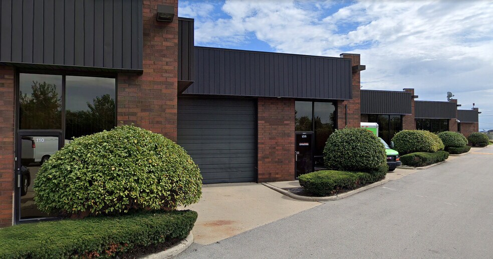 100-142 Touhy Ct, Des Plaines, IL à louer - Photo du bâtiment - Image 2 de 3