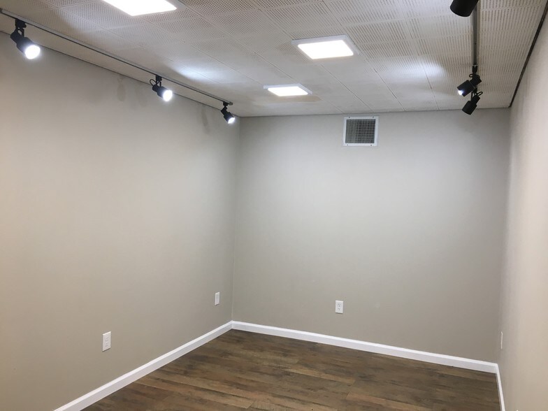 1014 N Washington St, Magnolia, AR à louer - Photo du bâtiment - Image 2 de 9