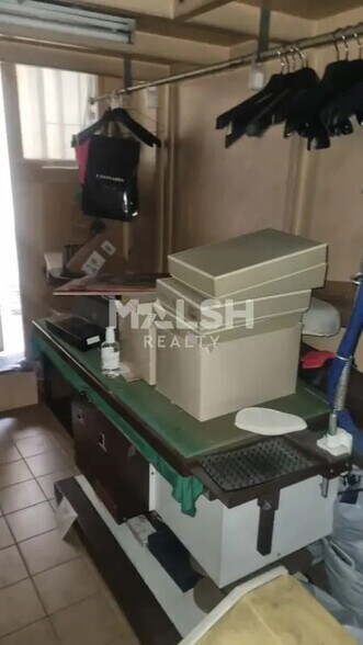 Commerce de détail dans Lyon à louer - Photo du bâtiment - Image 2 de 6