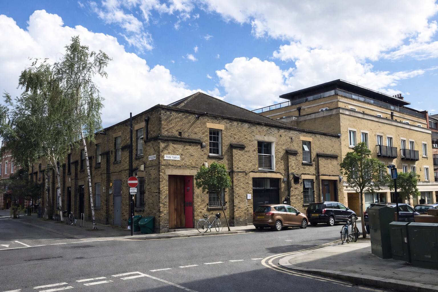 50 Bromells Rd, London for lease Building Photo- Image 1 of 9
