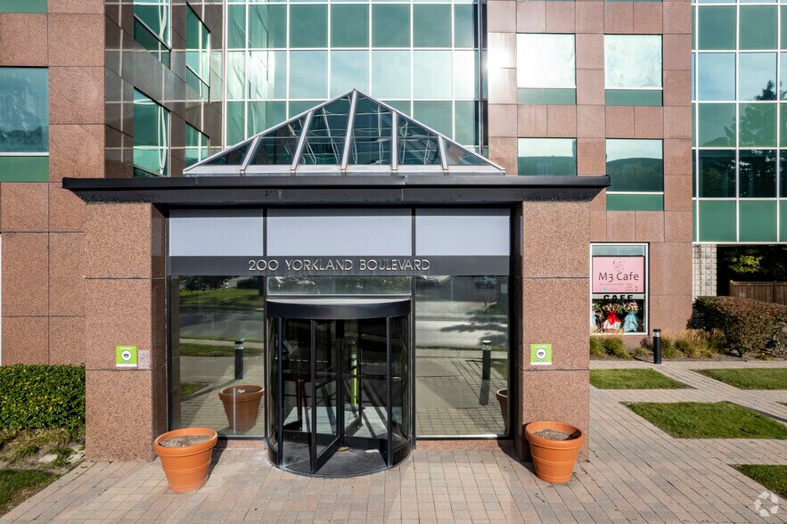 200 Yorkland Blvd, Toronto, ON à louer - Photo du bâtiment - Image 2 de 4