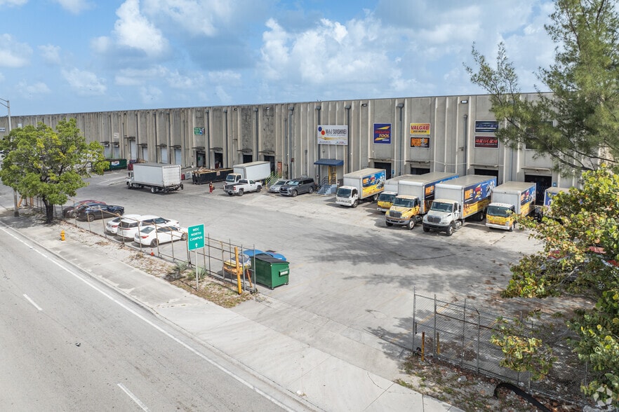 3200 NW 119th St, Miami, FL for lease - Building Photo - Image 3 of 5