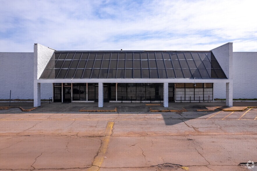 10710-10724 Garland Rd, Dallas, TX à louer - Photo du bâtiment - Image 3 de 10