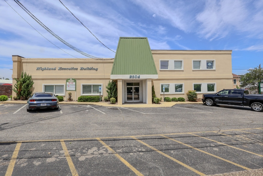 2504 Raeford Rd, Fayetteville, NC à louer - Photo du bâtiment - Image 2 de 10