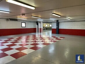 Flex in Plan-de-Cuques for lease Interior Photo- Image 2 of 8